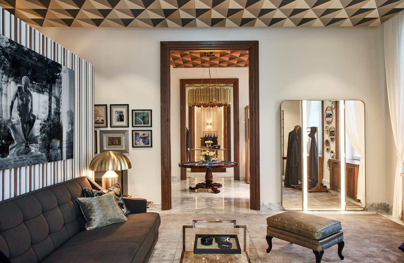 Kiton Interieur